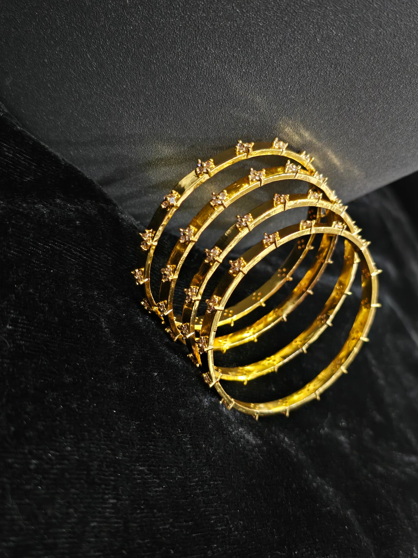 4 bangles code SLS 731J