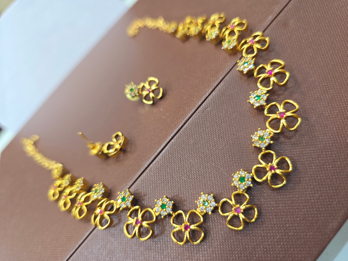 Neck set with earrings Code SLS282J
