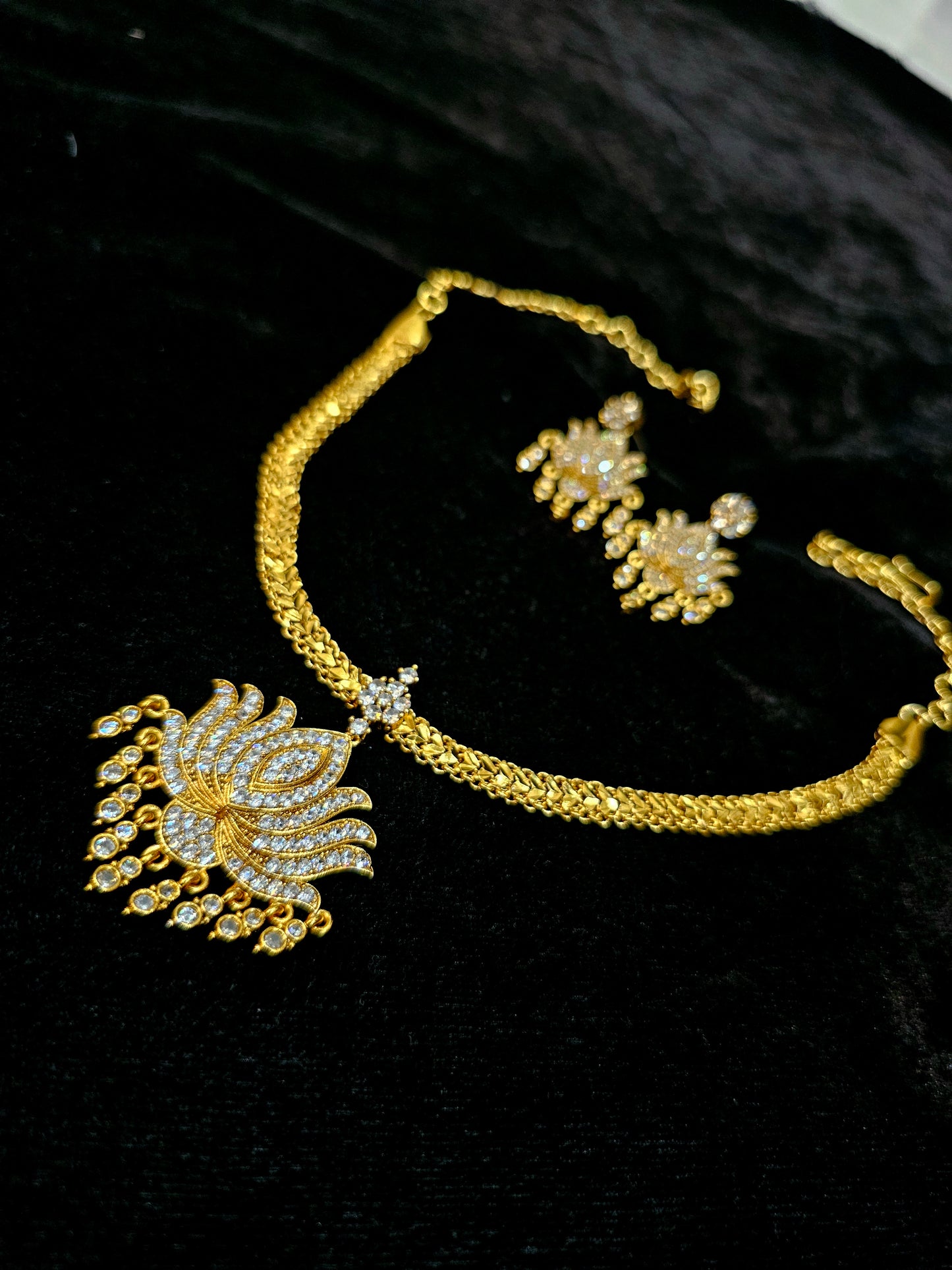 Neck set with earrings code SLS 704J