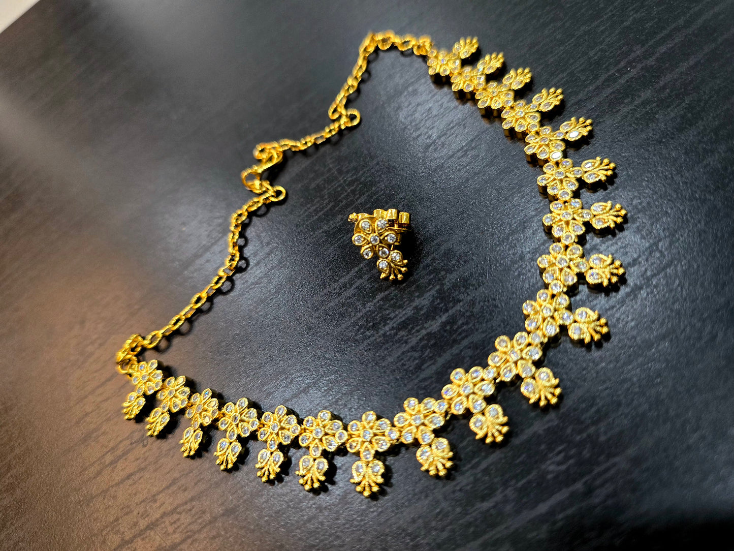 Neck set with earinges code SLS 406J