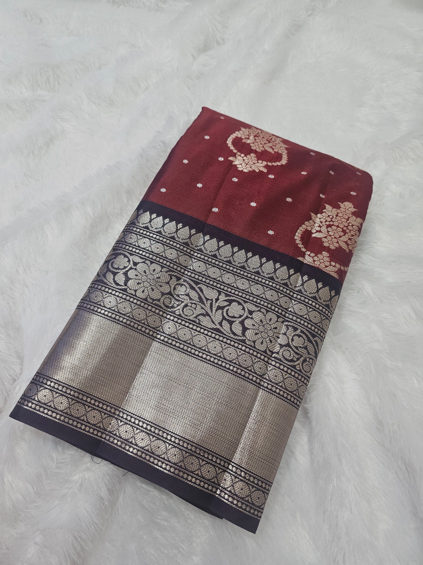 Saree un stiched blouse code SLS 321