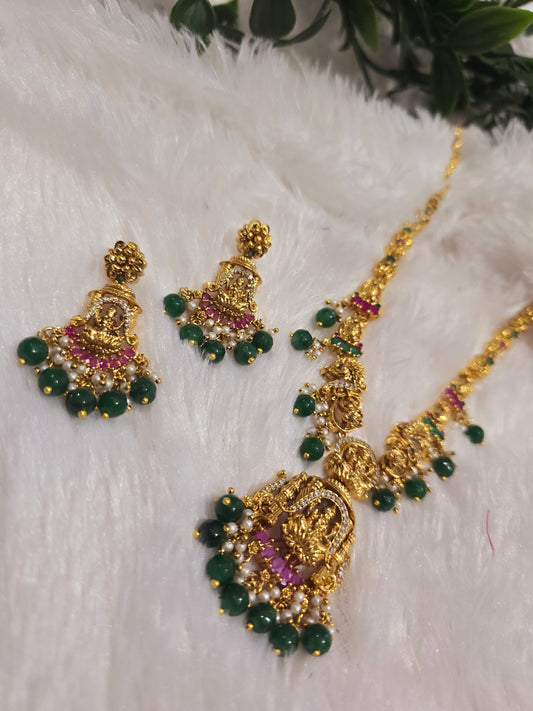 Green Neck set with earrings Code SLS 353 J