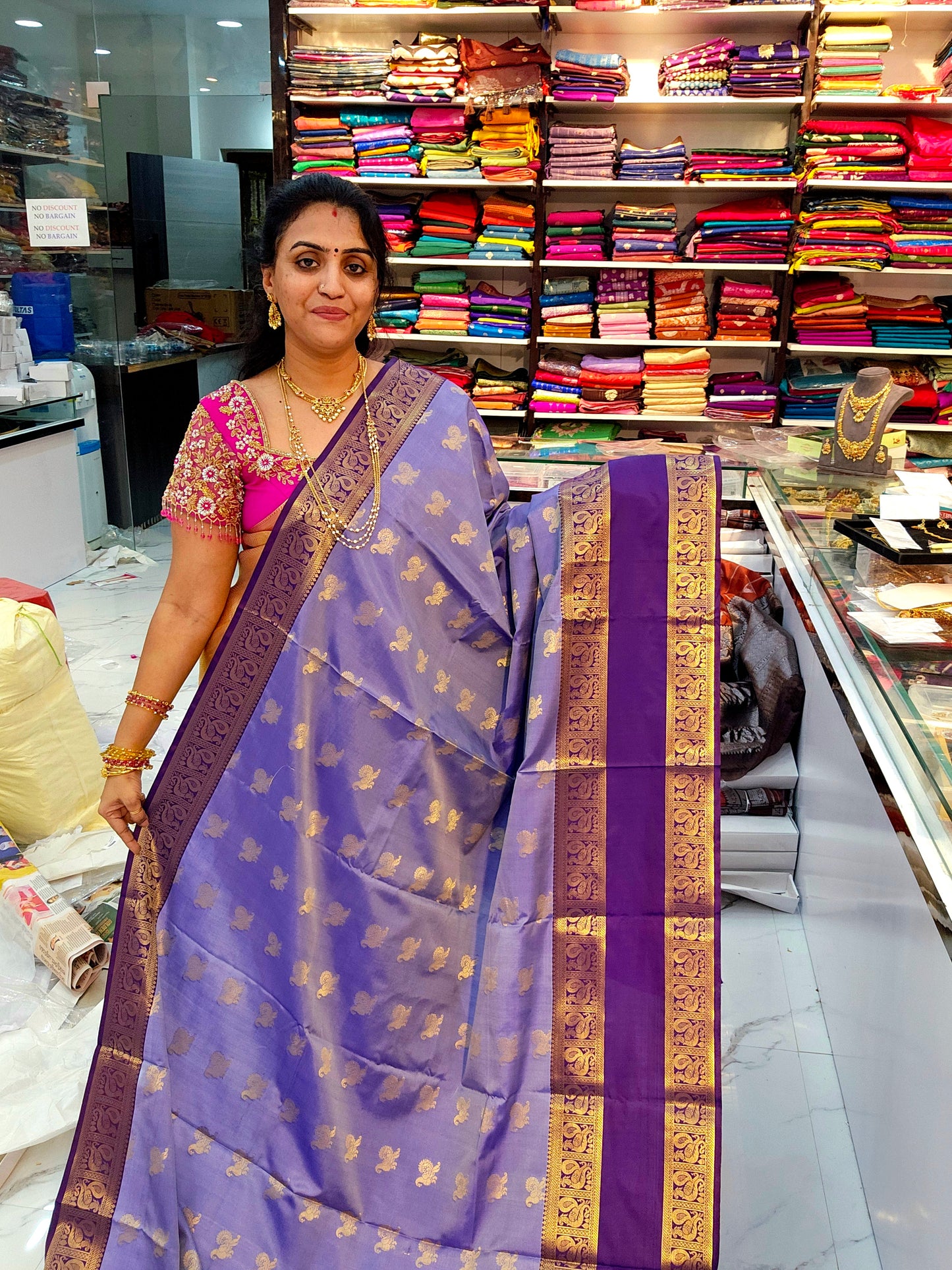 Pree booking Saree un stiched blouse code SLS 701