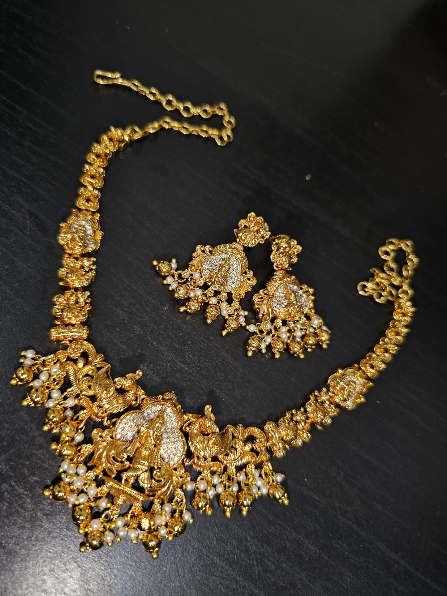 Neck set with earrings code SLS 803J