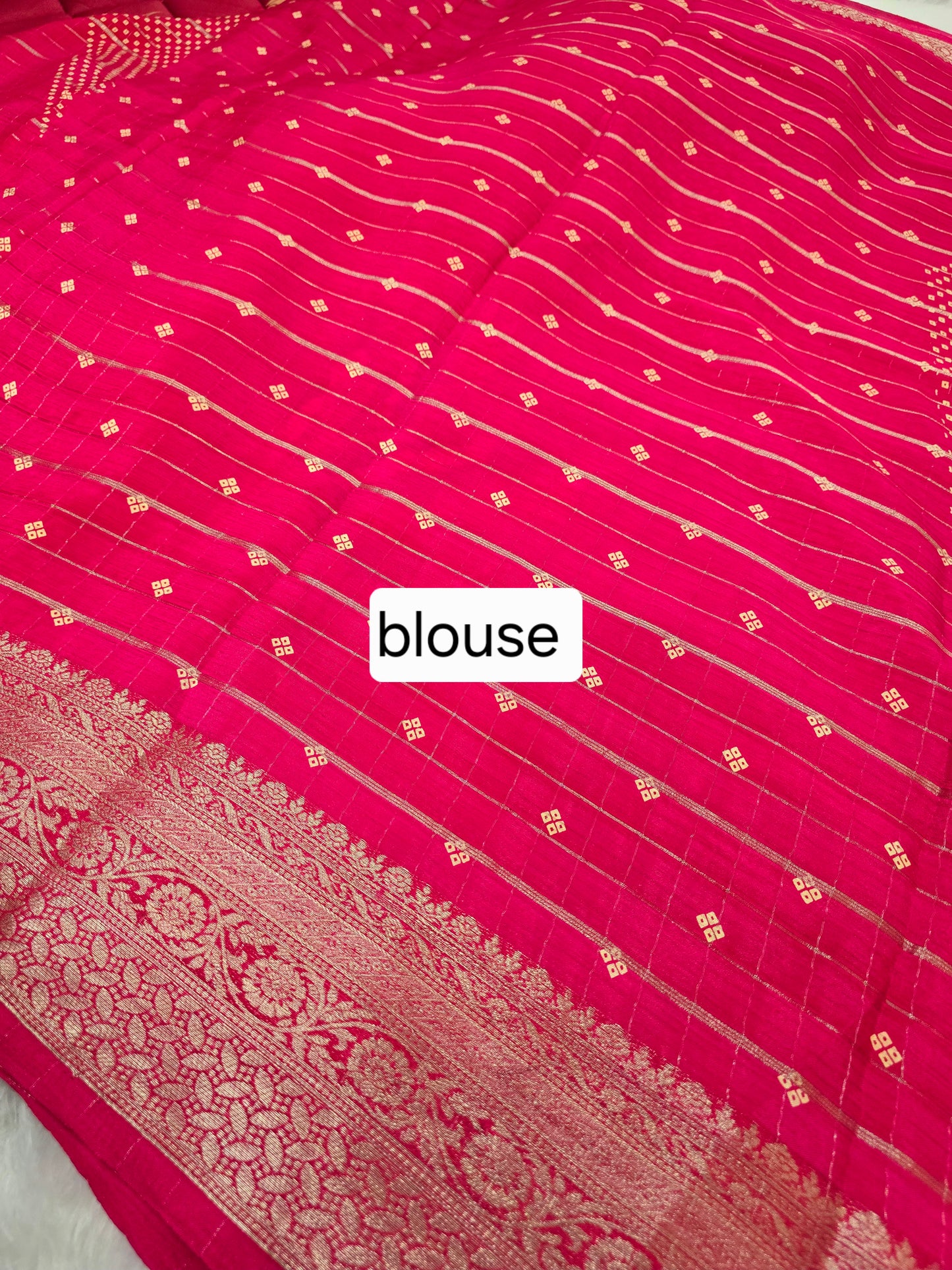Pink color Saree un stiched blouse code SLS 296