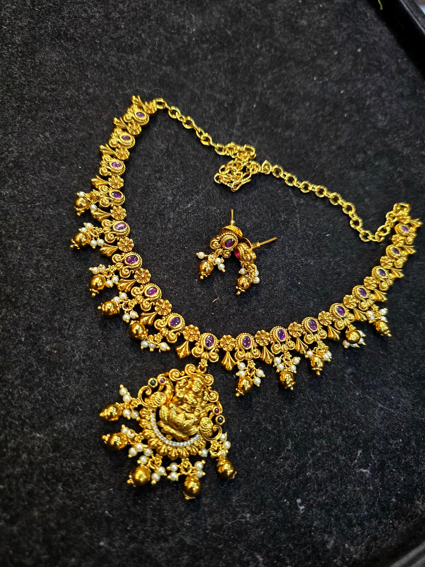 Neck set with earinges code sls 447J