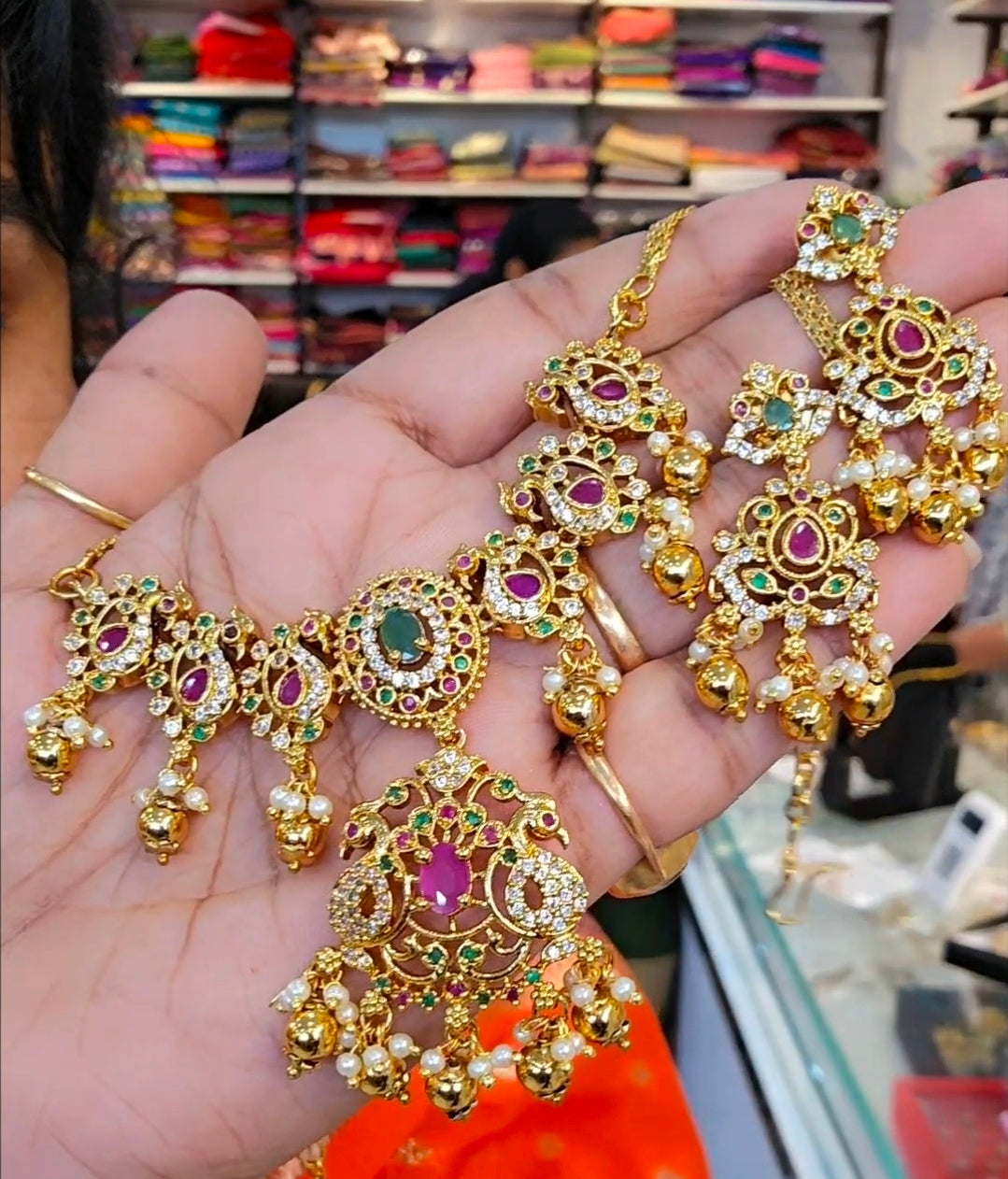 Neck set with earing code SLS 836J