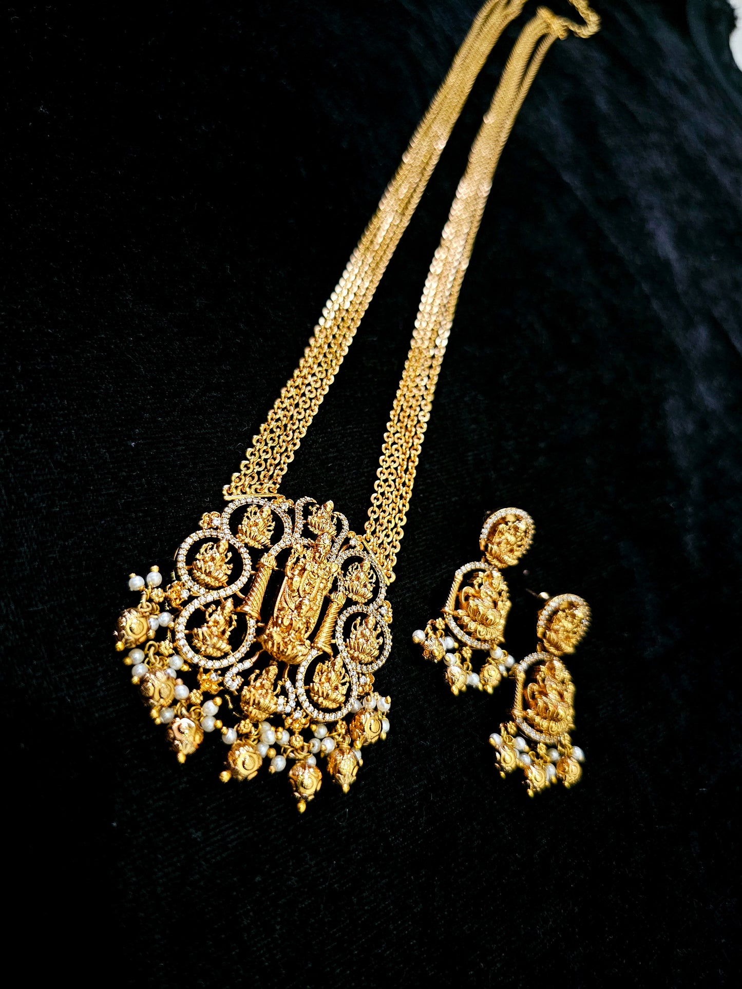 Chandraharam dolor chain with earrings  719J