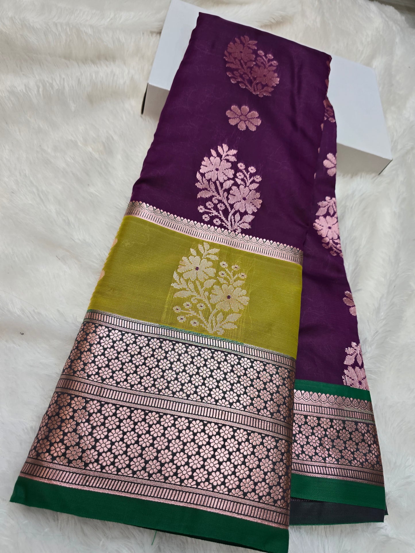 Saree un stiched blouse code SLS 560