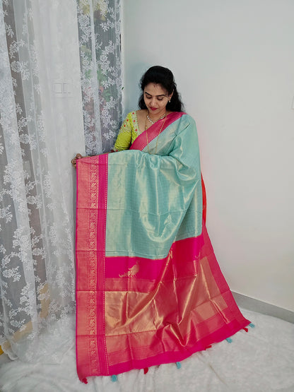 Saree un stiched blouse code SLS 422