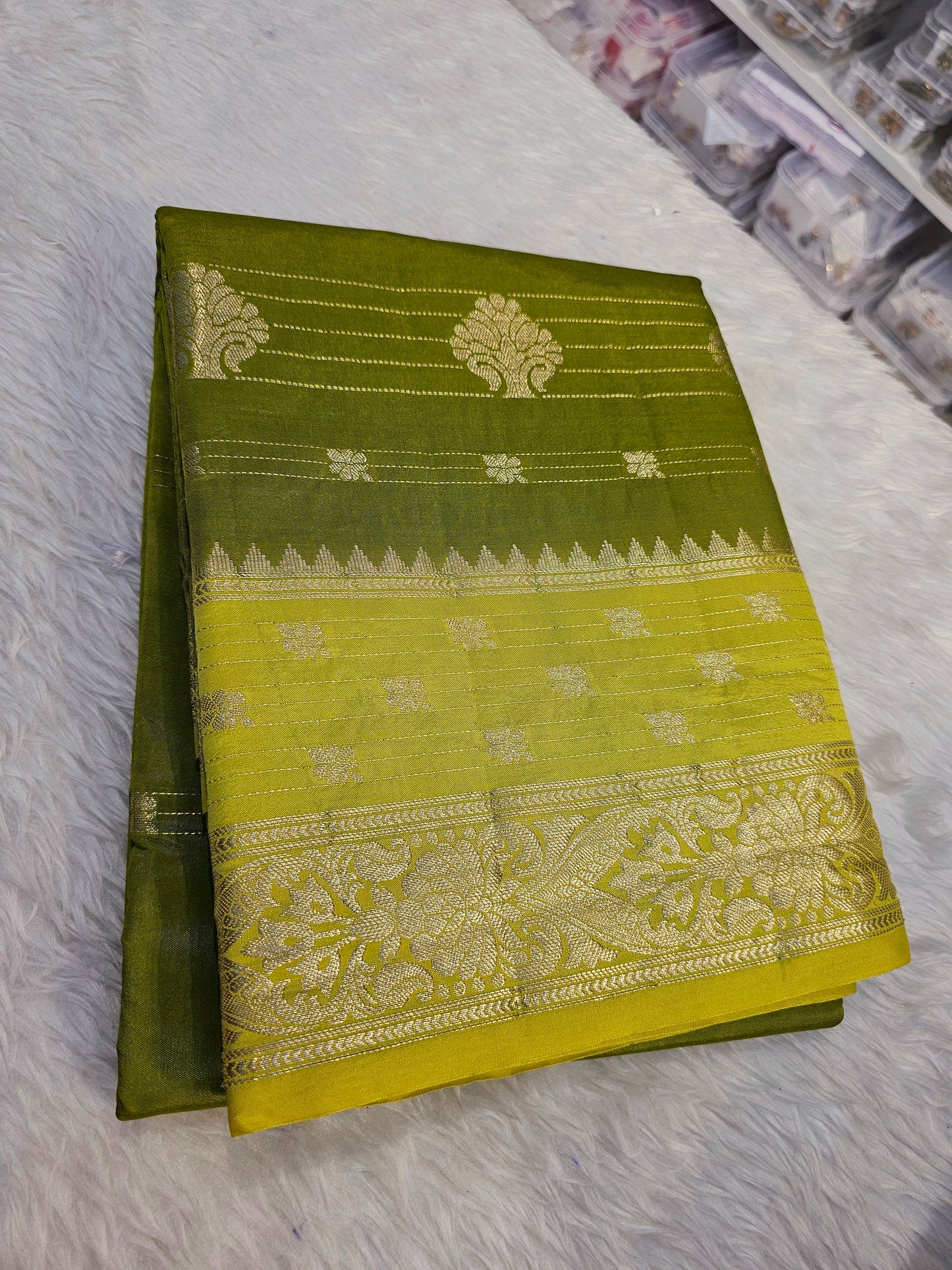 Saree un stiched blouse code SLS 653