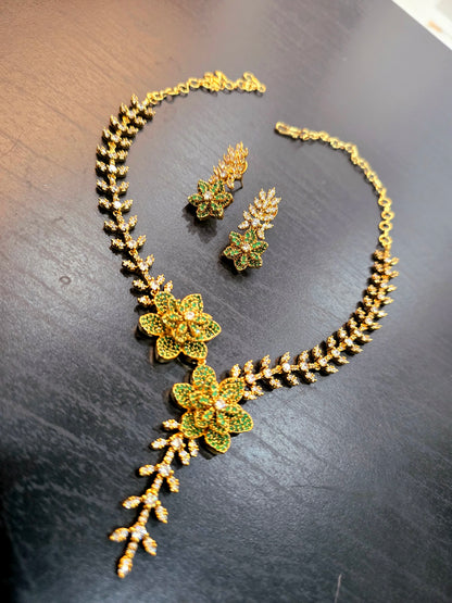 Neck set with earrings green code SLS 381J