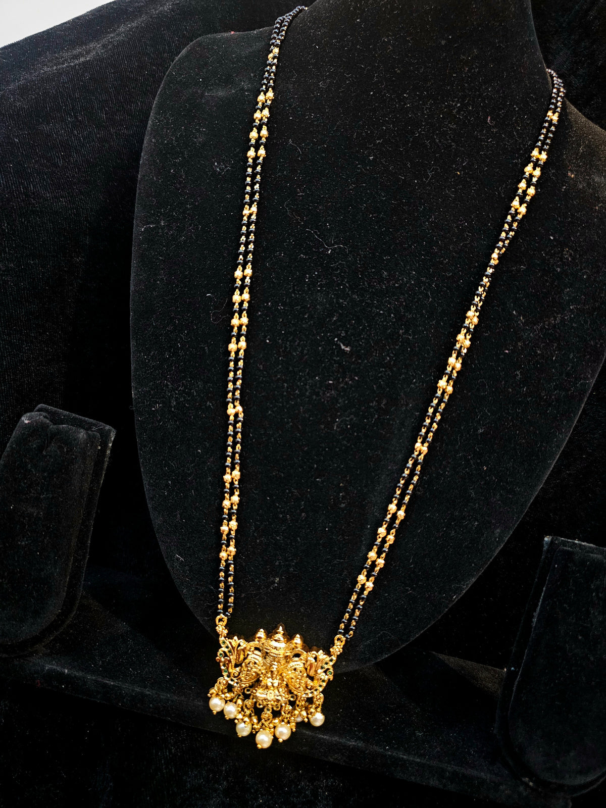 Long Black beads code SLS 895J