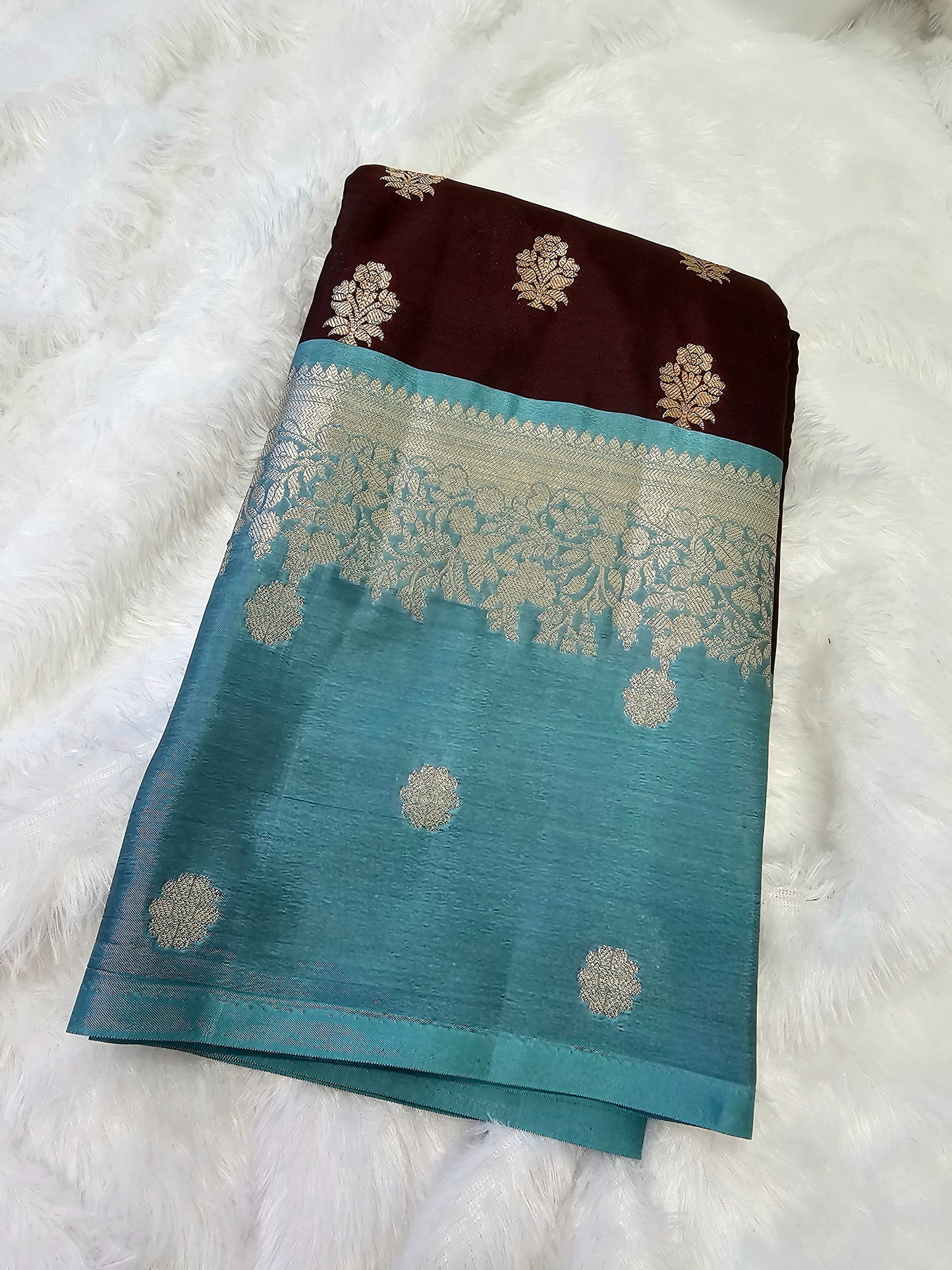 Saree un stiched blouse code SLS 324