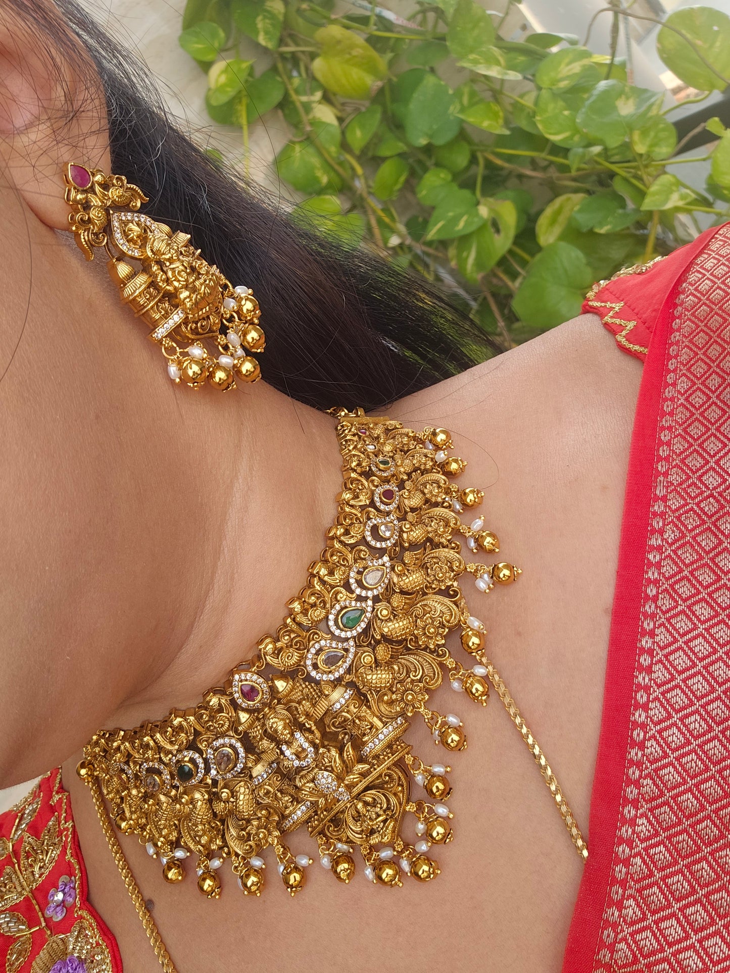Neck chocker with earrings code SLS 702J