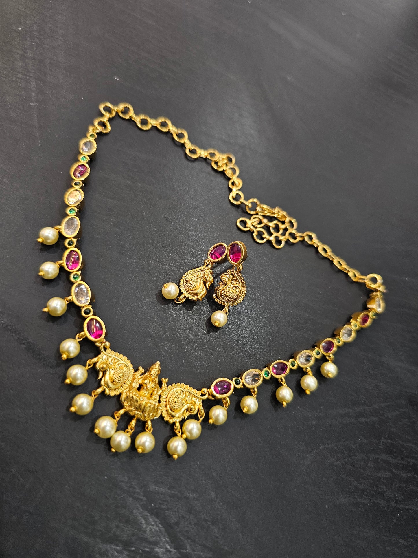 Neck set with earrings code SLS 517J