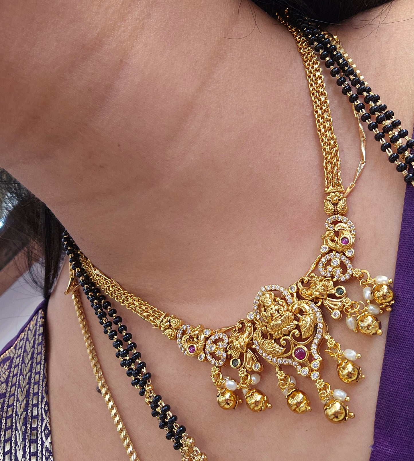 Neck set with earinges code SLS
