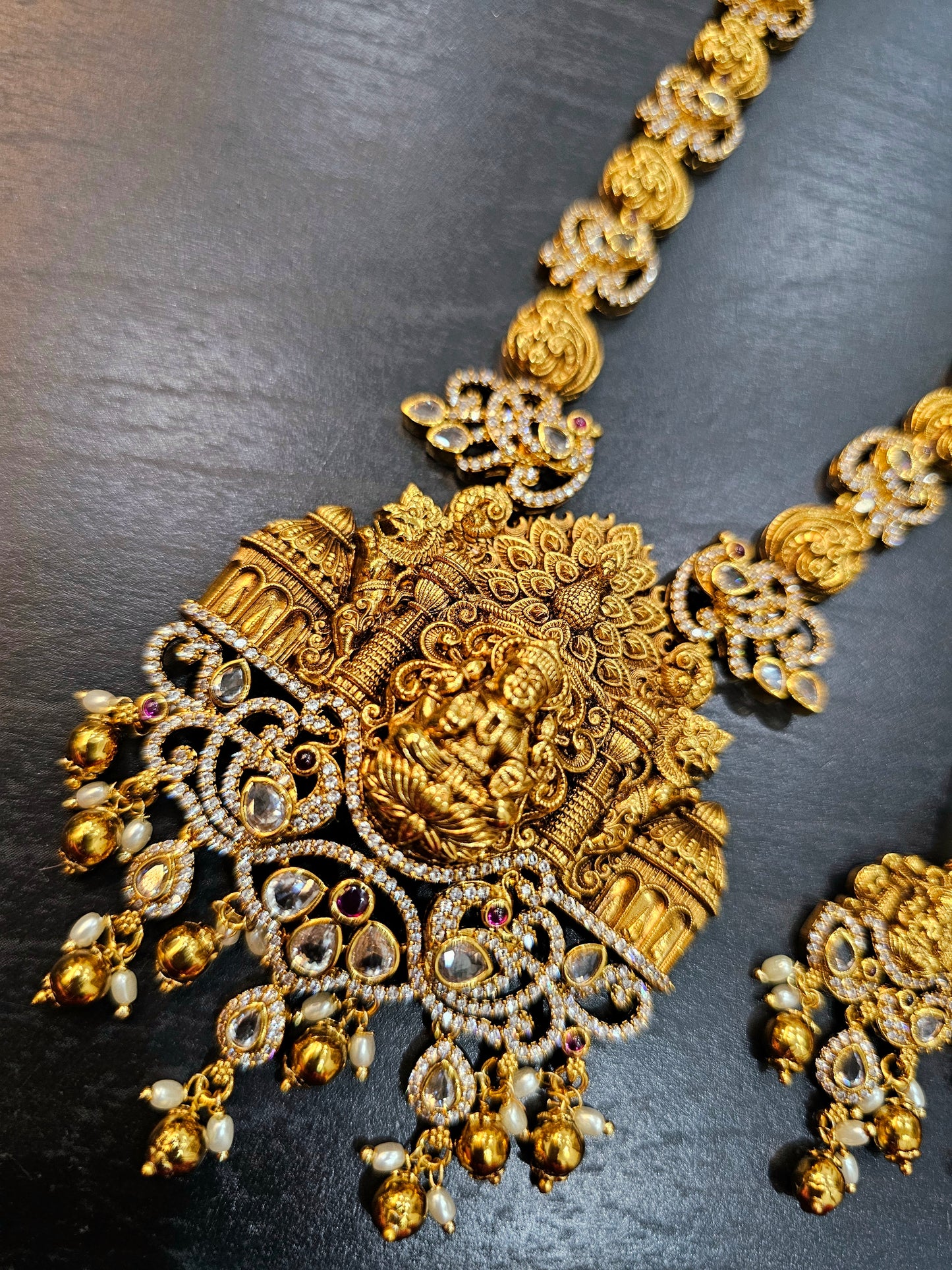 Ugadi offer sale Long Neck set with earrings code SLS 456J (small gift )