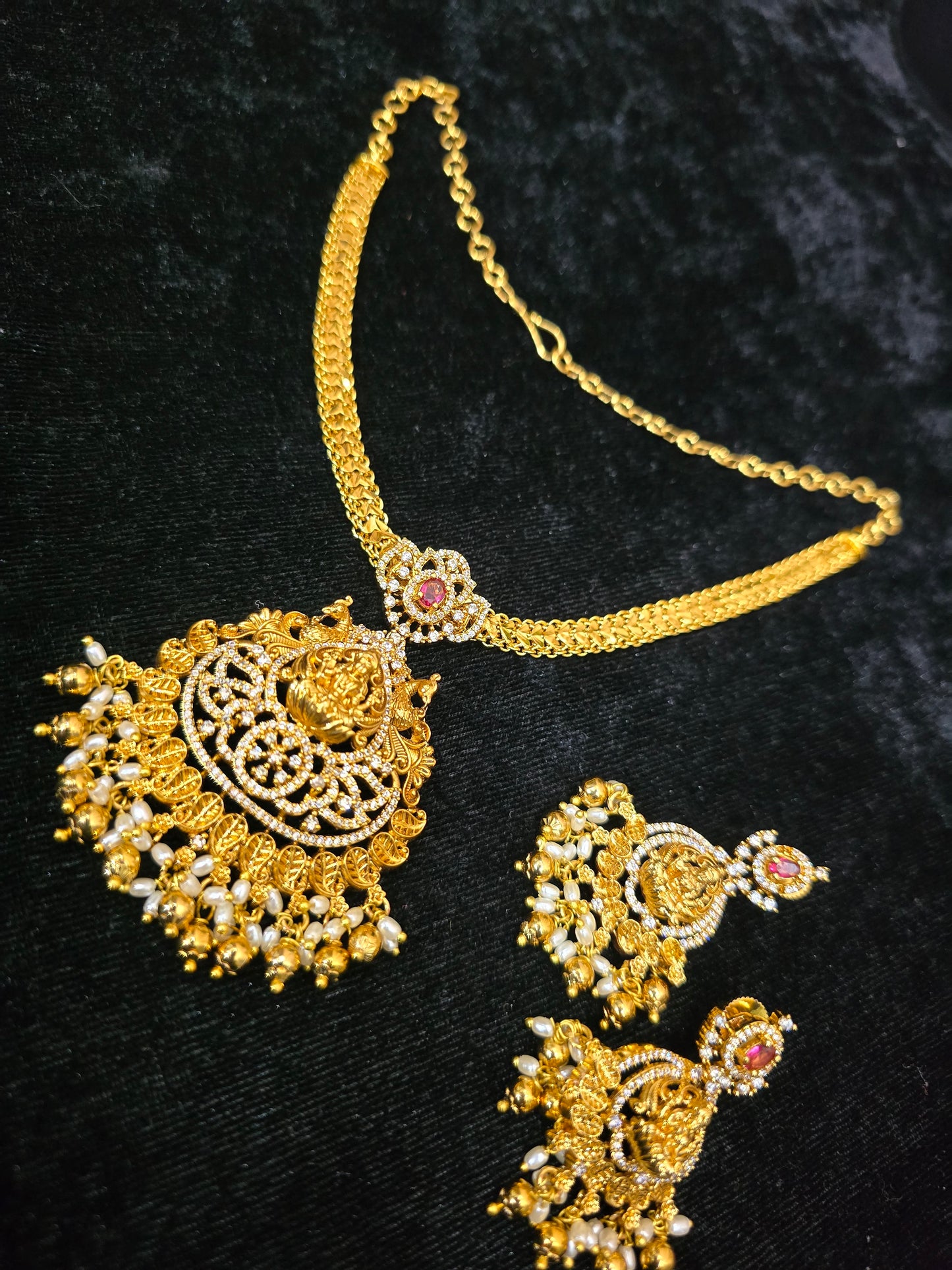 Neck set with earinges code SLS 756J