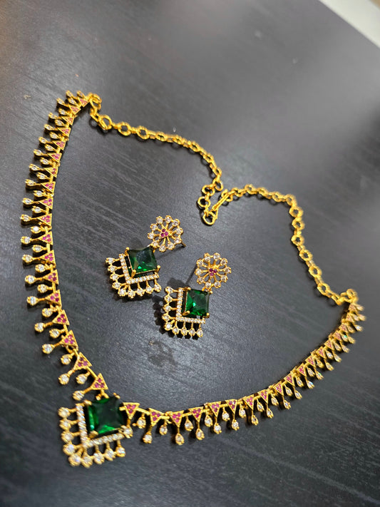 Green Neck set with earinges code SLS 512J