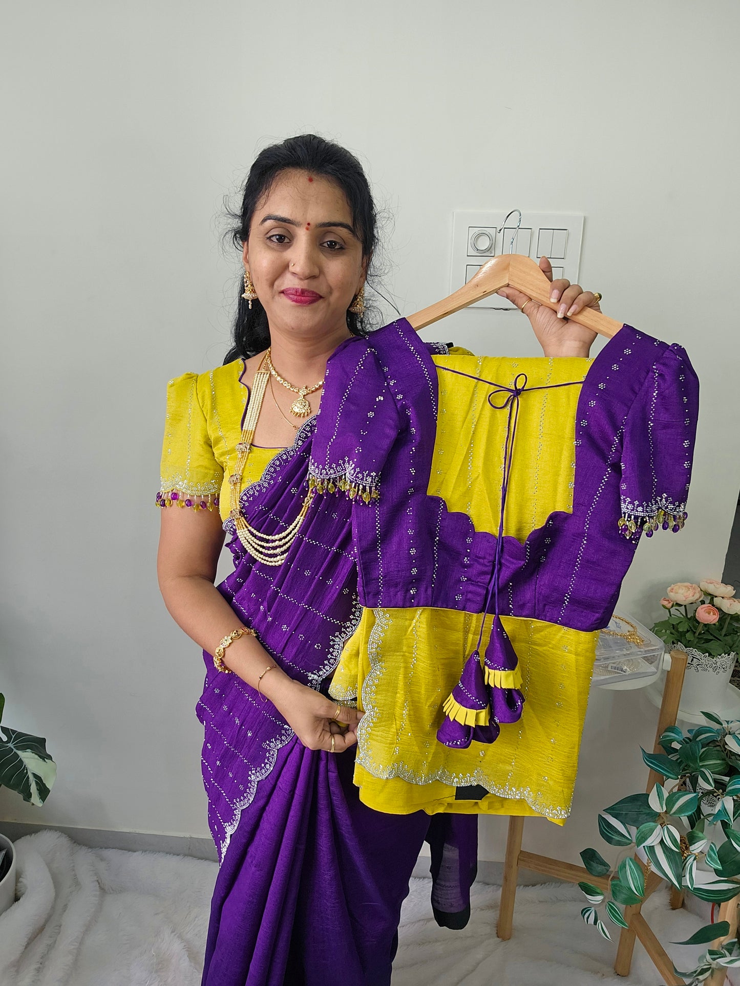 Combow Saree + full stiched blouse code SLS 509