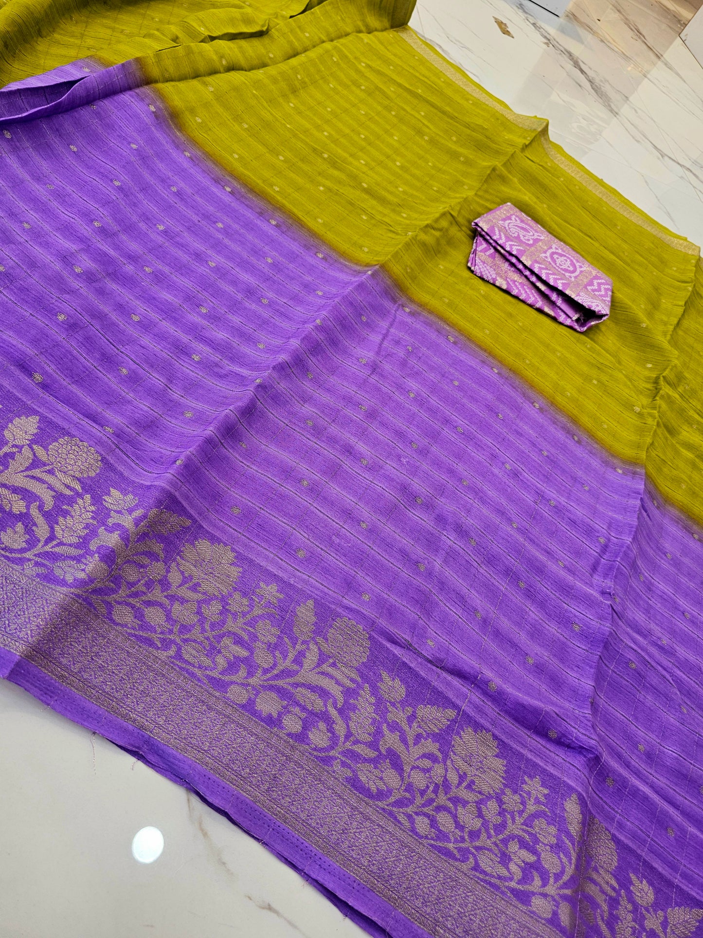Saree un stiched blouse code SLS 680