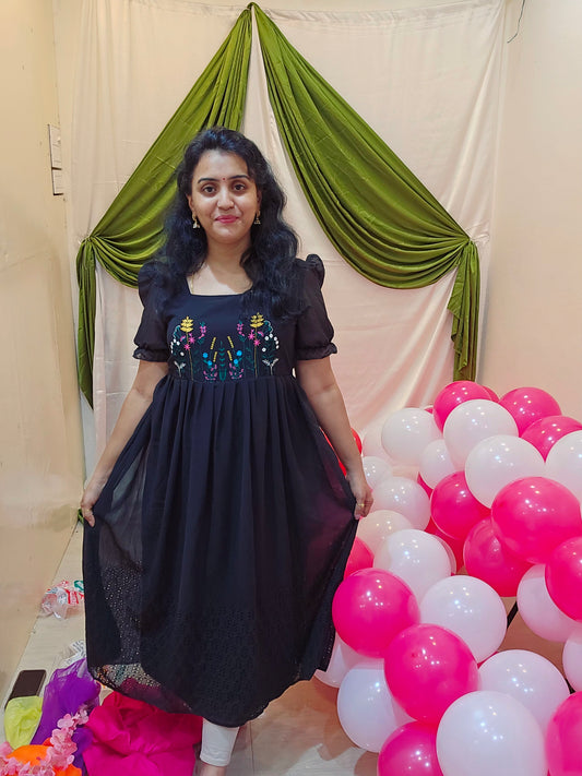 Black maxi frock code SLS 240