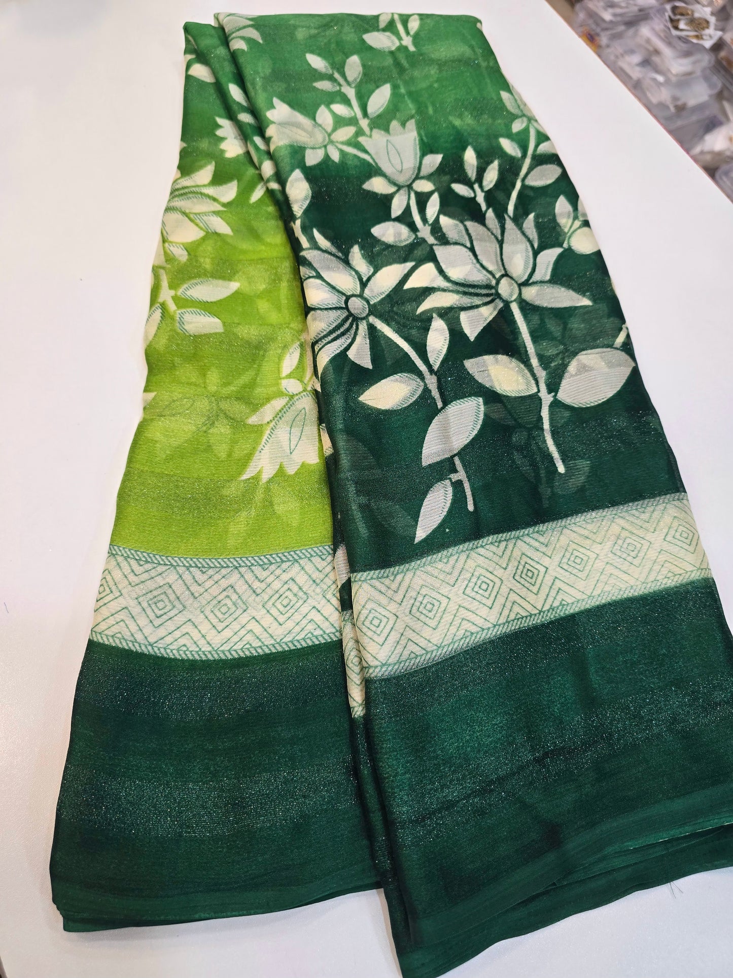 Code SLS 220 saree un stiched blouse