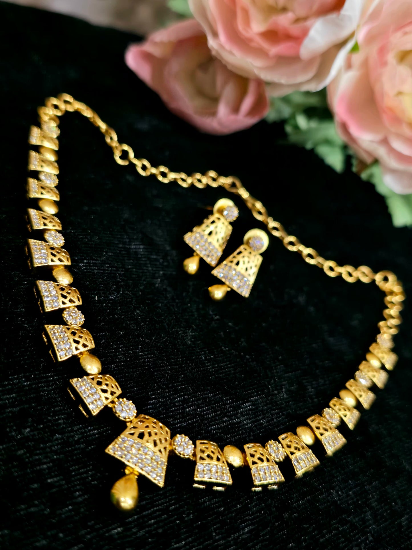 Neck set with earinges code SLS 749J