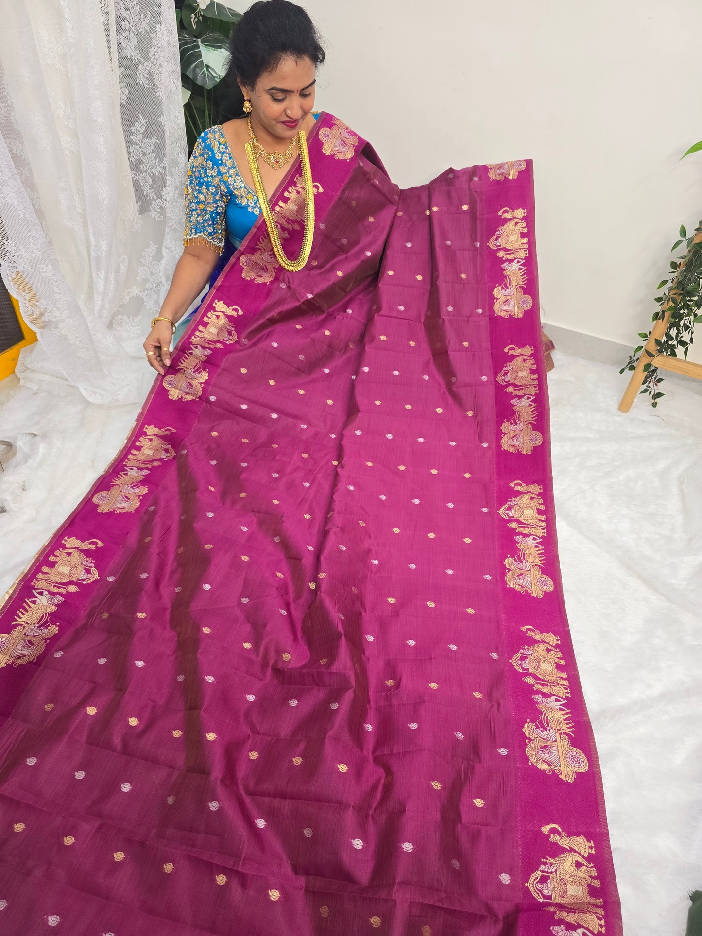 Saree un stiched blouse code SLS 416 Wine color