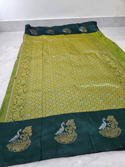 Saree un stiched blouse code SLS 580