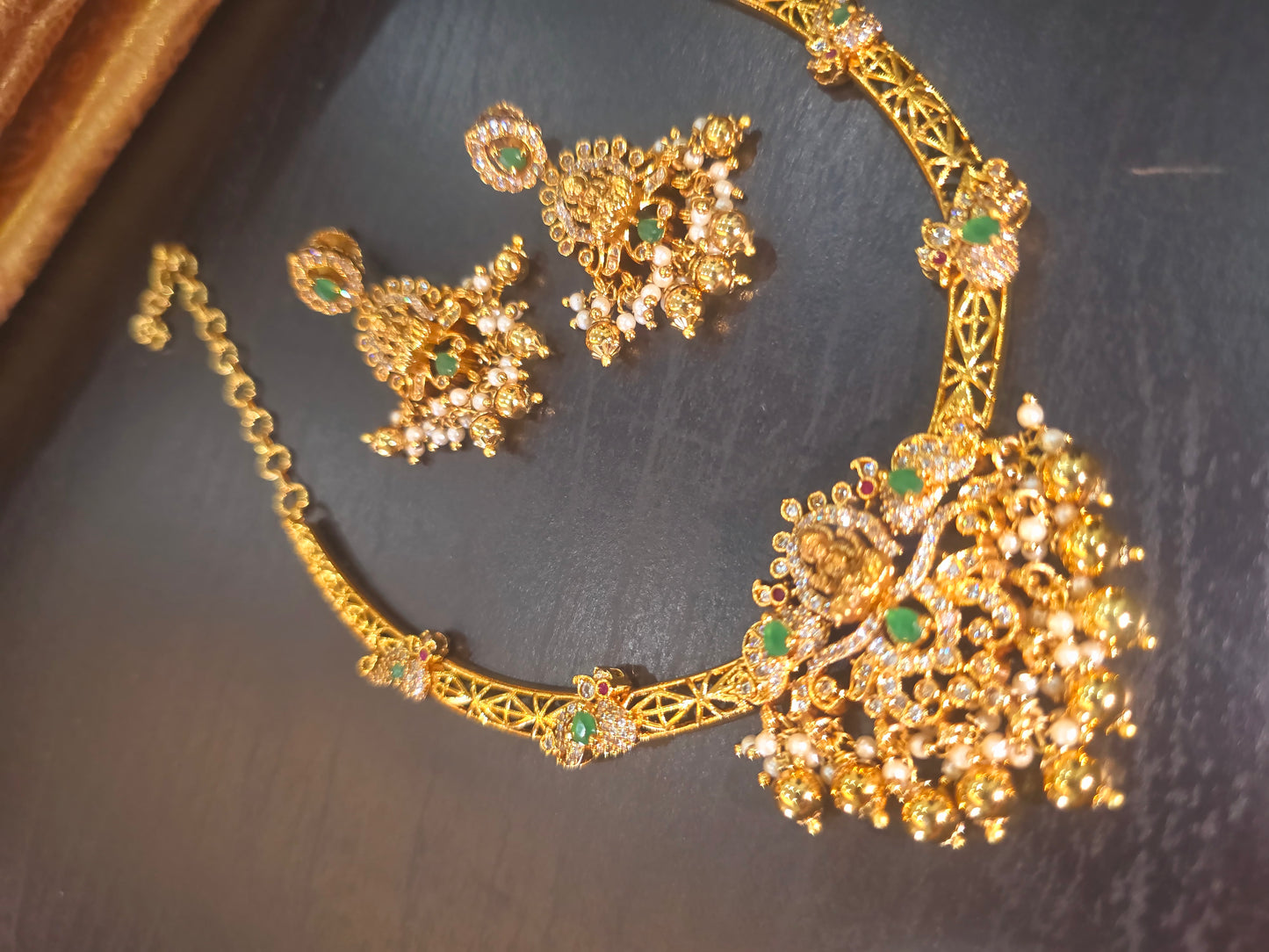 Neck set with earrings Code SLS 342 J