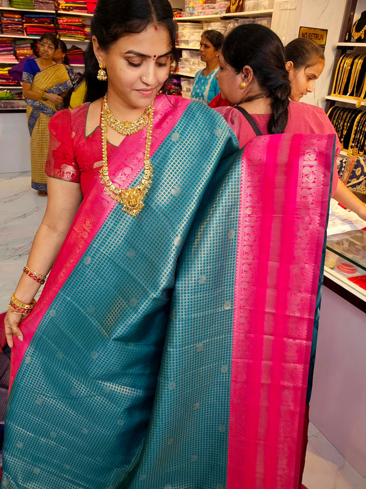 Saree un stiched blouse code 693