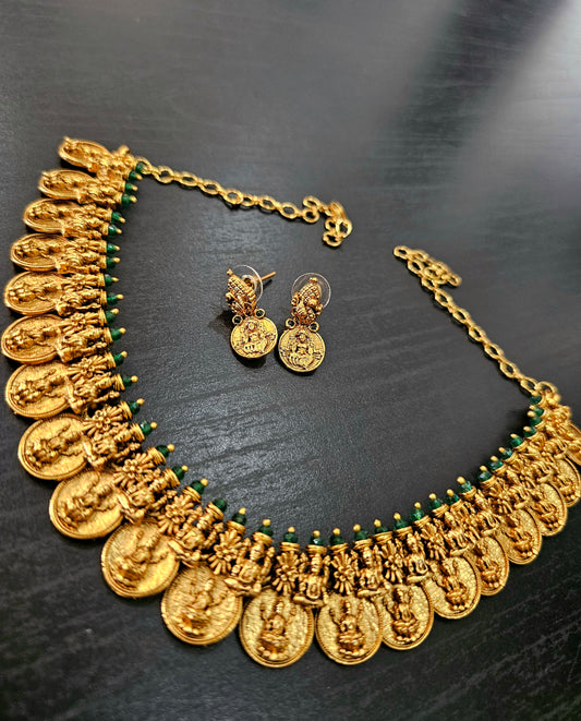 Neck set with earrings code SLS 517J