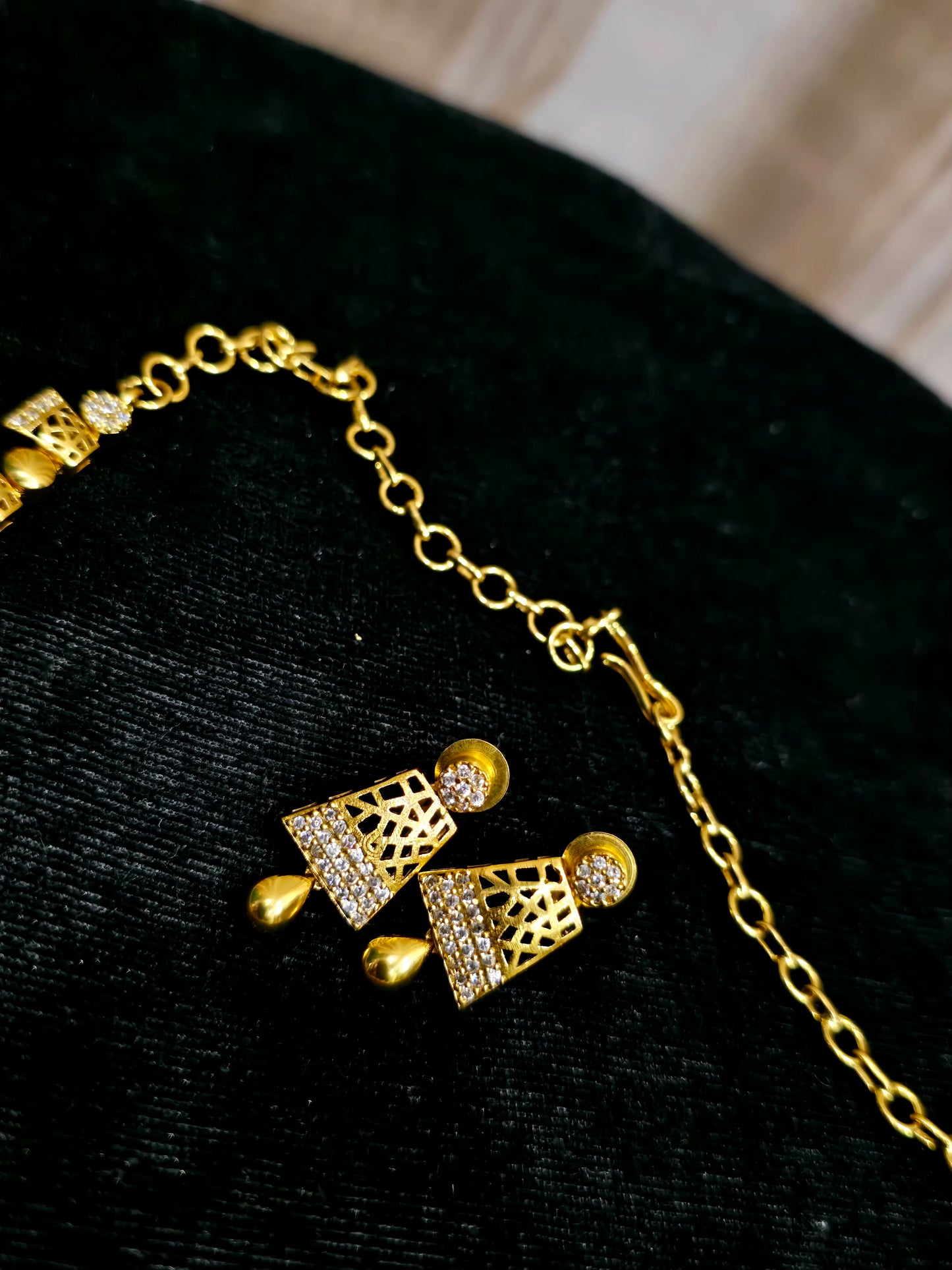 Neck set with earinges code SLS 749J