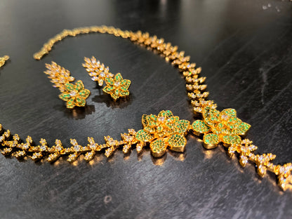 Neck set with earrings green code SLS 381J