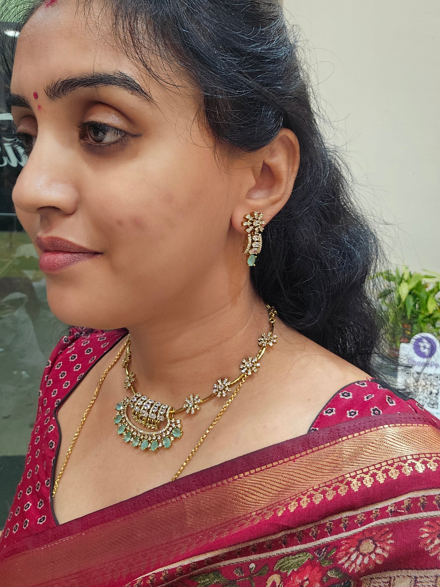 Neck set with earrings - SLS 75J