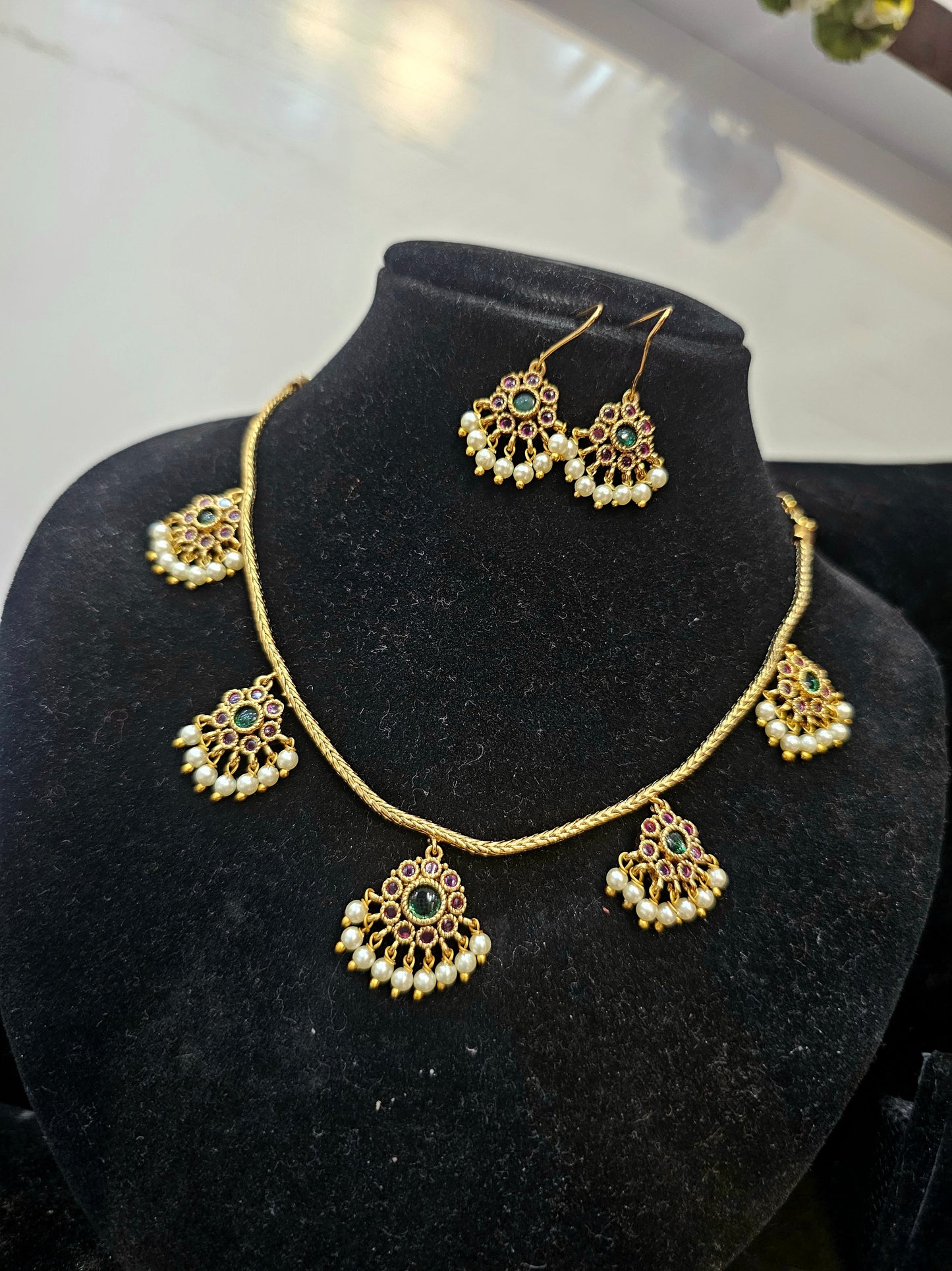 Rubi set with earrings code SLS 809J