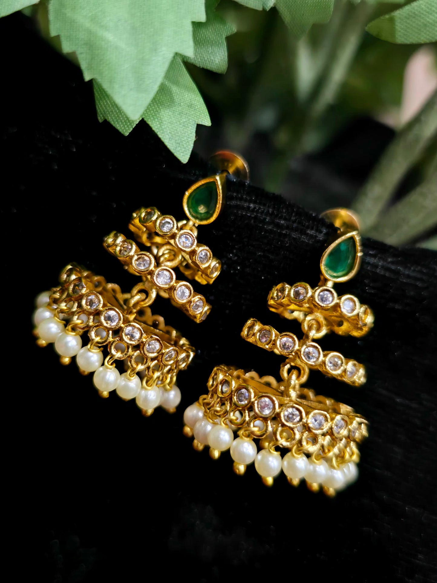 Earinges code SLS 748J