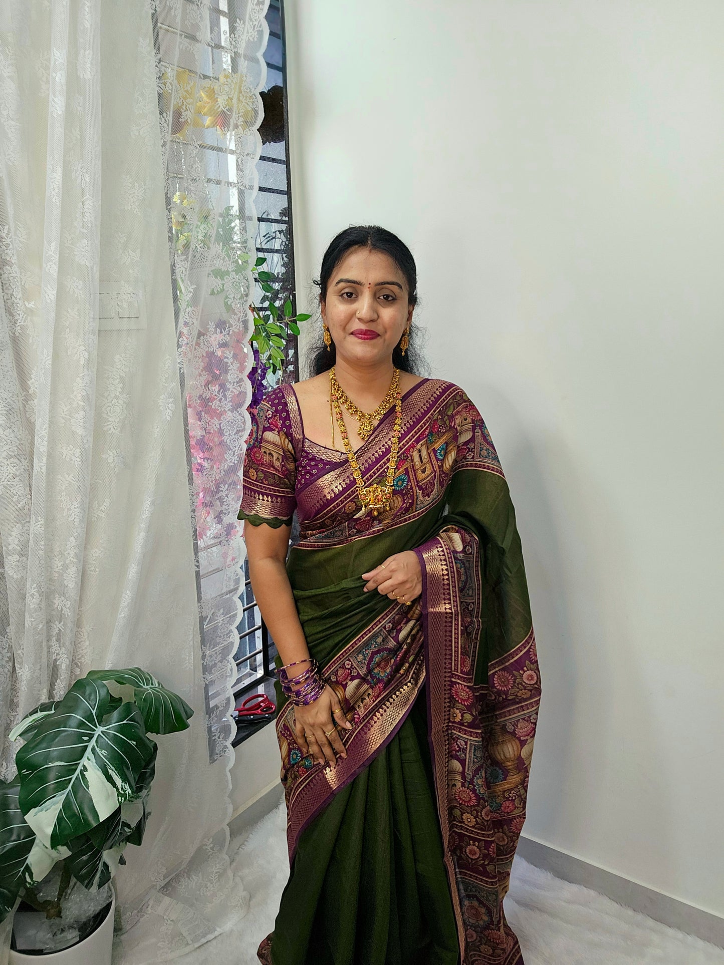 Mehndi green wine colour Saree un stiched blouse code SLS 504
