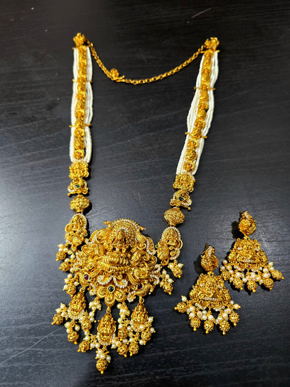 Long set with  earinges code SLS 573J