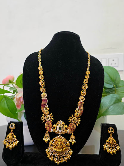 Long  set with earinges CODE SLS  781J
